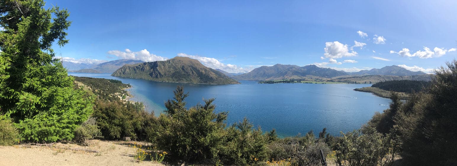 Panoramic view of Lake Wānaka and mountains